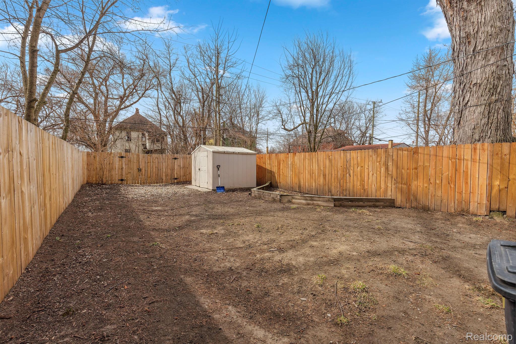 Detroit City, Michigan 48214, United States, 4 Bedrooms Bedrooms, ,3 BathroomsBathrooms,Residential,Active,138972