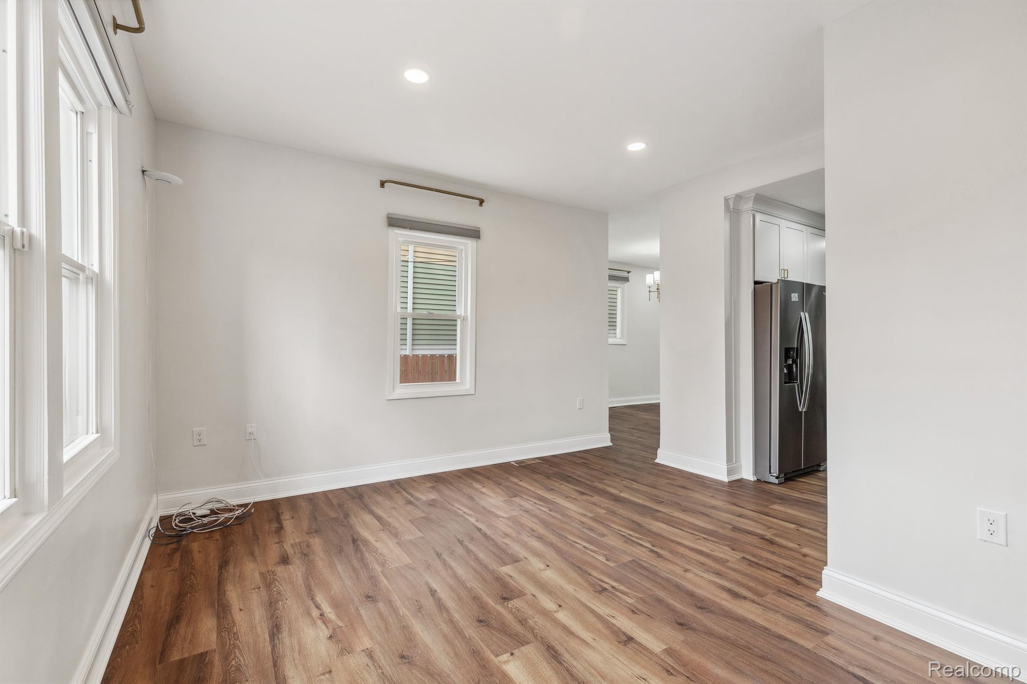 Detroit City, Michigan 48214, United States, 4 Bedrooms Bedrooms, ,3 BathroomsBathrooms,Residential,Active,138972