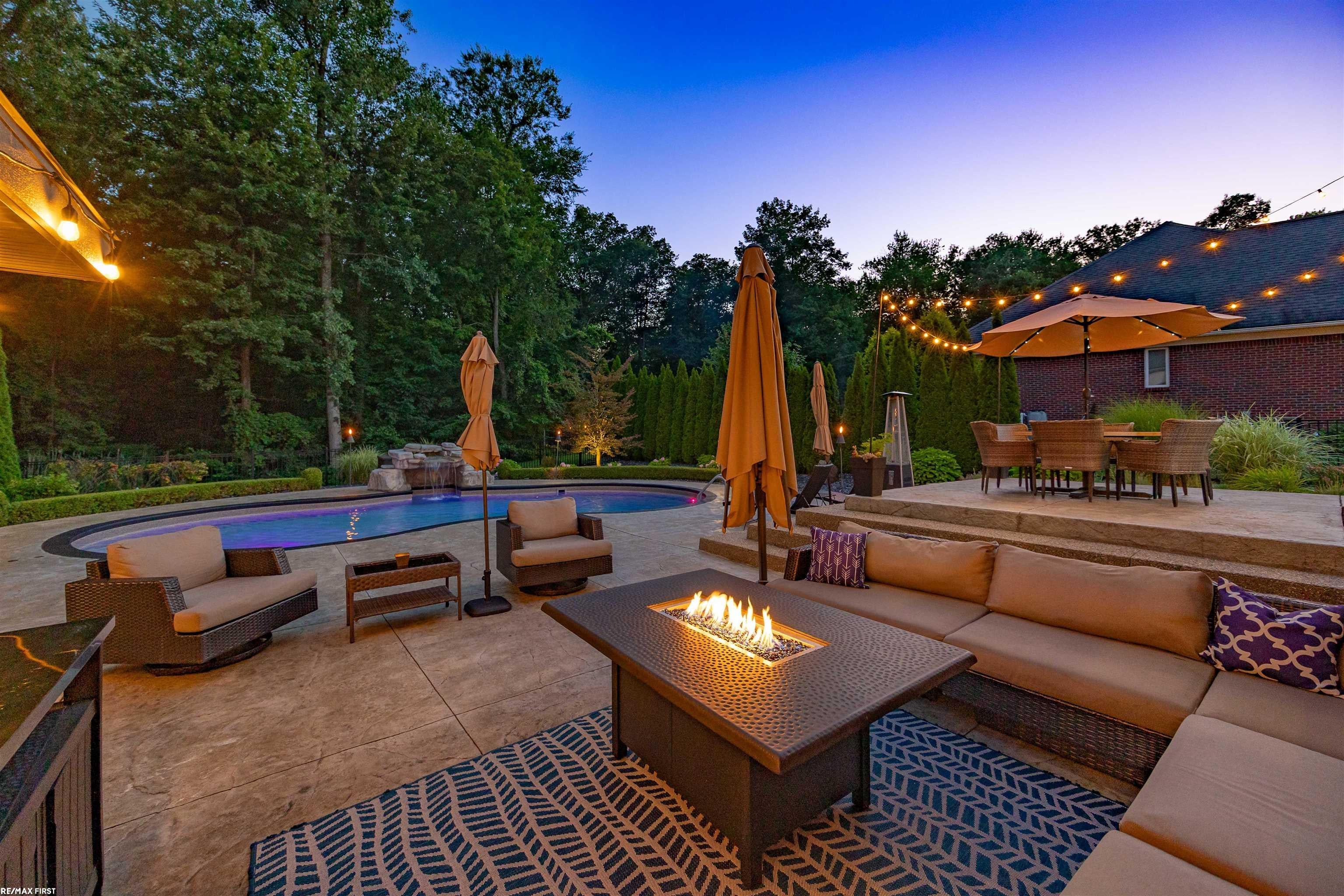 11270 Forest View Court