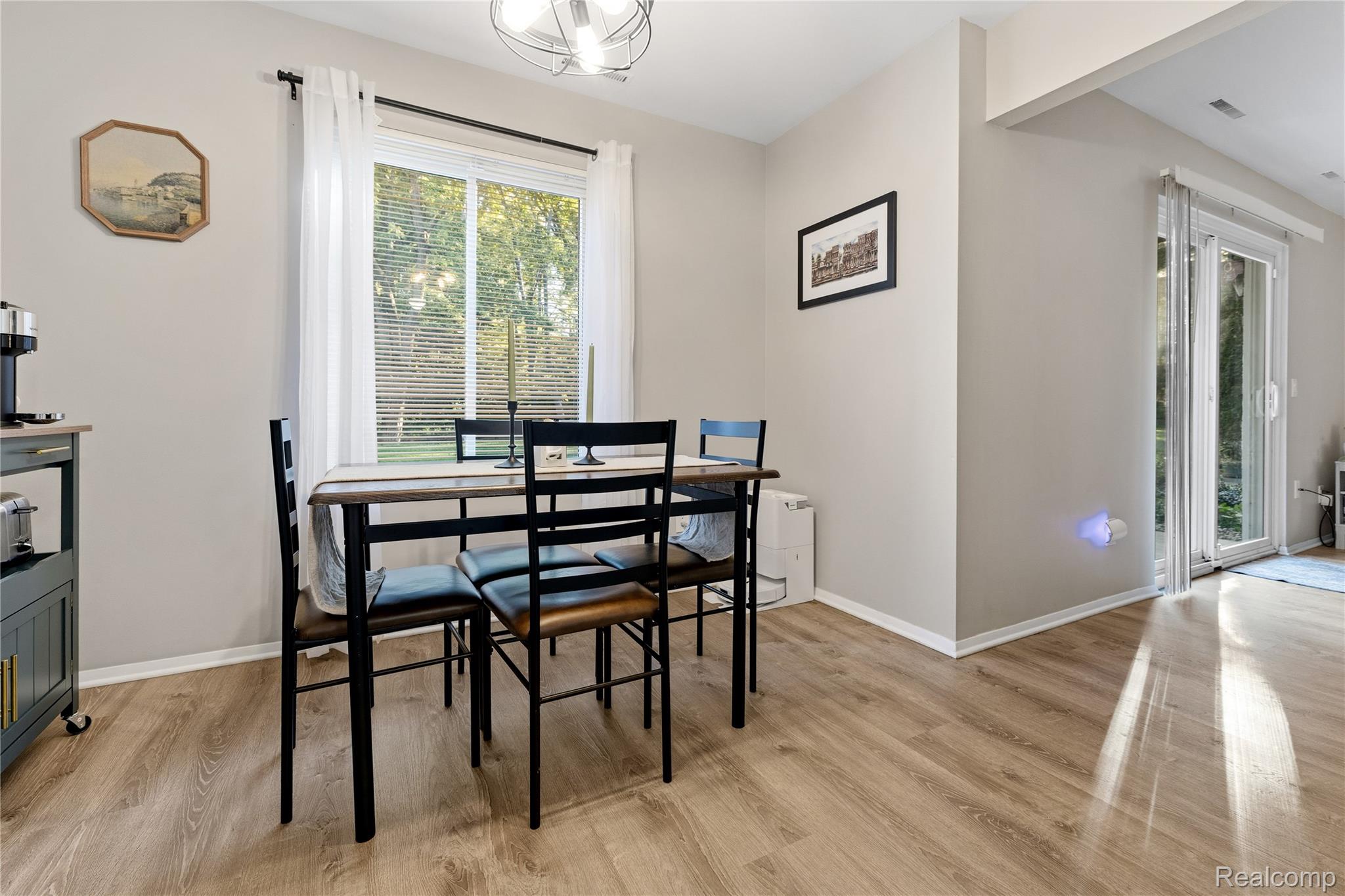 515 W Highland Road 6