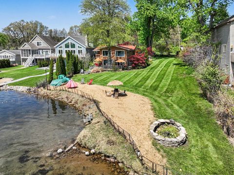 Tiny photo for 50575 W Lakeshore Drive, Silver Creek Township, MI 49047 (MLS # 69026028839)