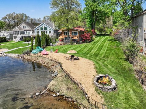 Tiny photo for 50575 W Lakeshore Drive, Silver Creek Township, MI 49047 (MLS # 69026028839)