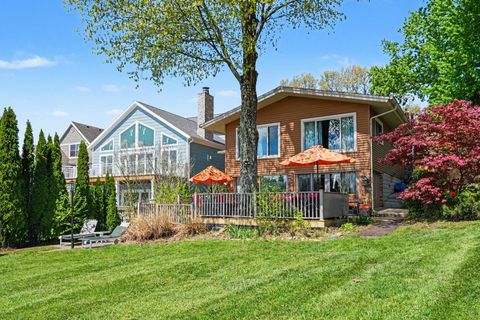 Tiny photo for 50575 W Lakeshore Drive, Silver Creek Township, MI 49047 (MLS # 69026028839)