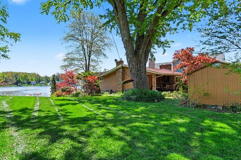 Tiny photo for 50575 W Lakeshore Drive, Silver Creek Township, MI 49047 (MLS # 69026028839)