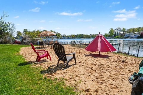 Tiny photo for 50575 W Lakeshore Drive, Silver Creek Township, MI 49047 (MLS # 69026028839)