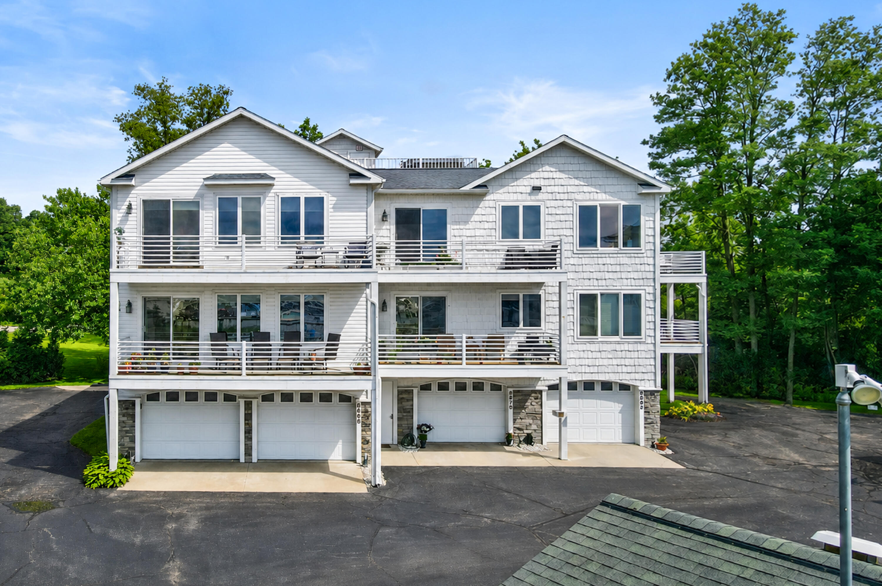 Mary Koehler - 8668 Ellenwood Drive (35)