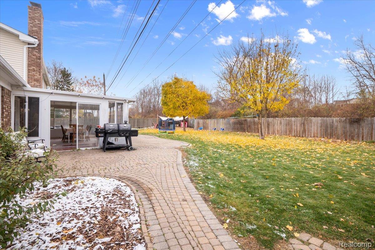 Utica, Michigan 48316, United States, 5 Bedrooms Bedrooms, ,3 BathroomsBathrooms,Residential,Coming Soon,242759