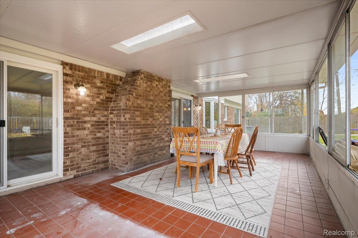 Utica, Michigan 48316, United States, 5 Bedrooms Bedrooms, ,3 BathroomsBathrooms,Residential,Coming Soon,242759