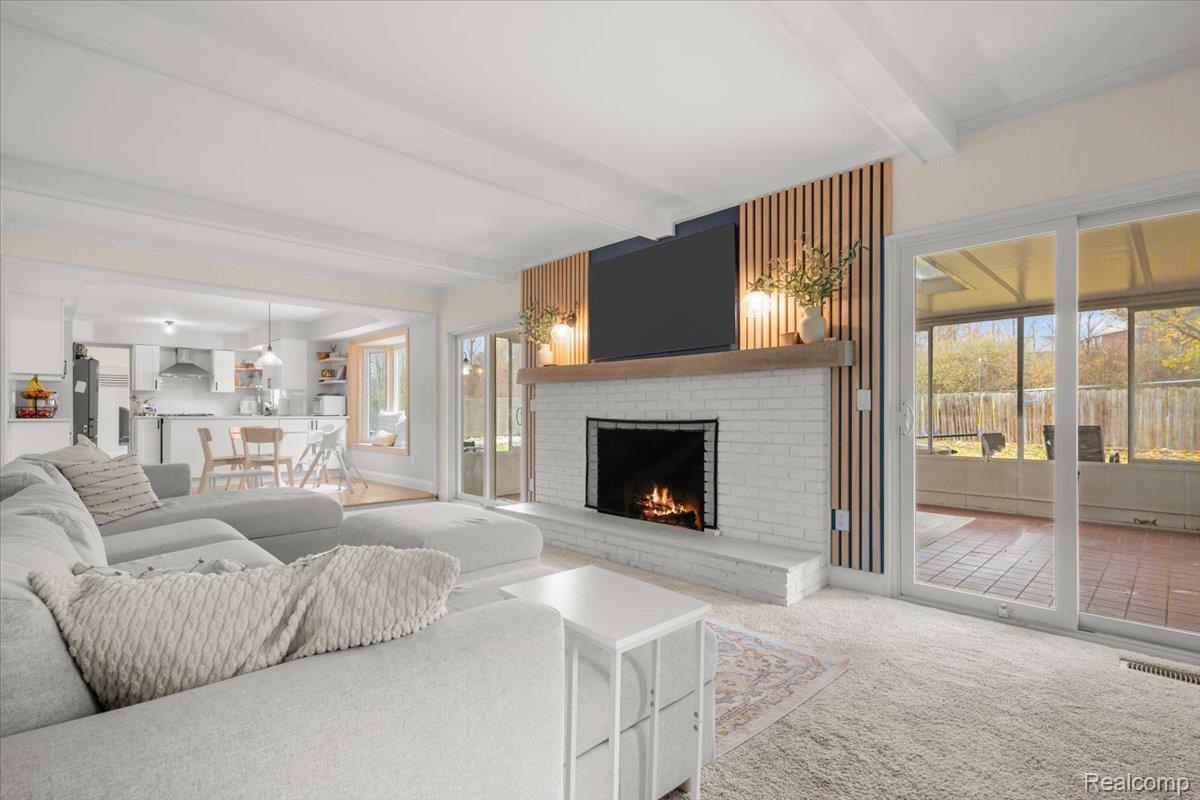 Utica, Michigan 48316, United States, 5 Bedrooms Bedrooms, ,3 BathroomsBathrooms,Residential,Coming Soon,242759