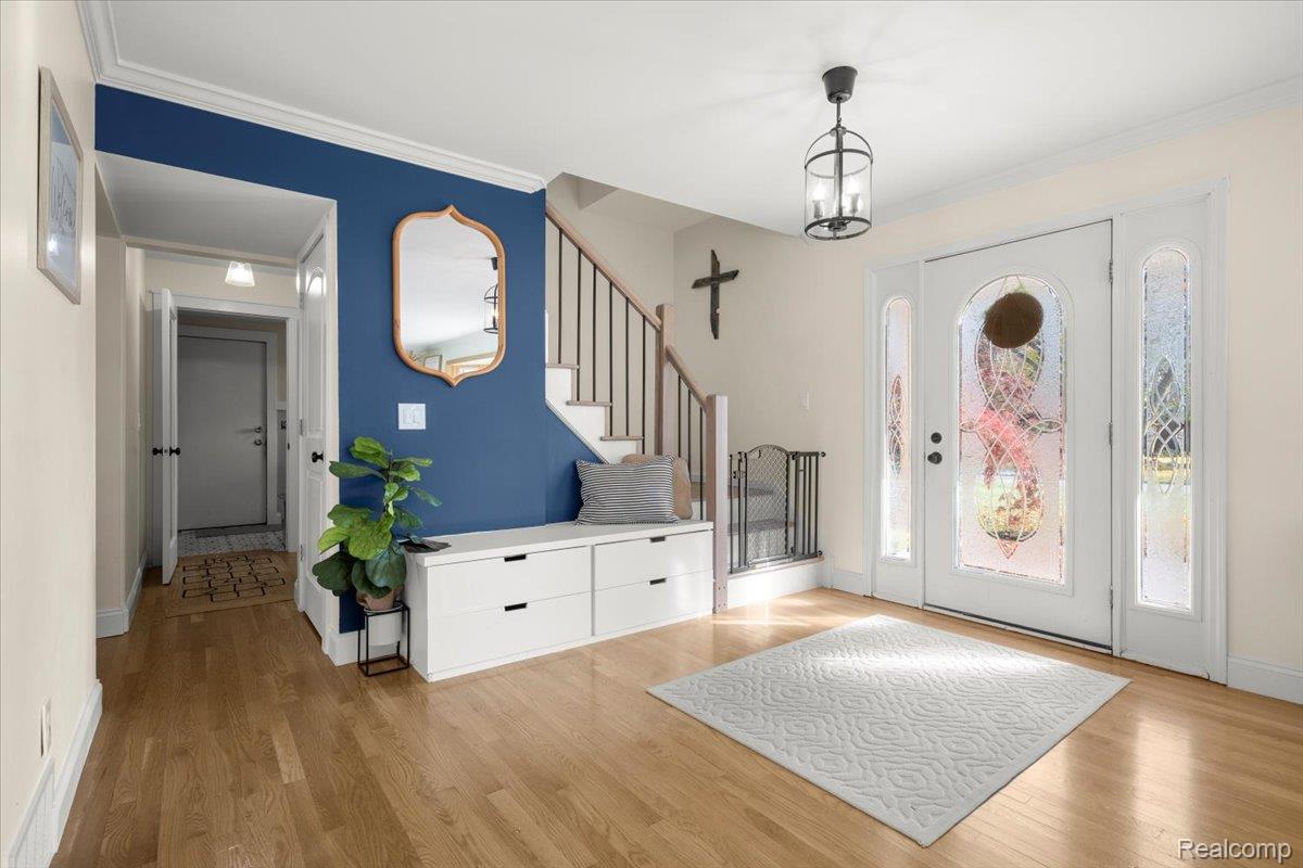 Utica, Michigan 48316, United States, 5 Bedrooms Bedrooms, ,3 BathroomsBathrooms,Residential,Coming Soon,242759