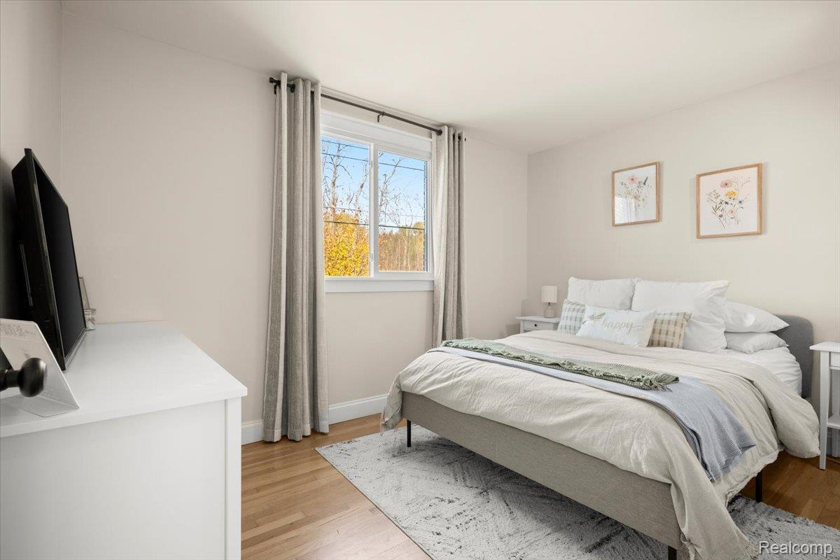 Utica, Michigan 48316, United States, 5 Bedrooms Bedrooms, ,3 BathroomsBathrooms,Residential,Coming Soon,242759