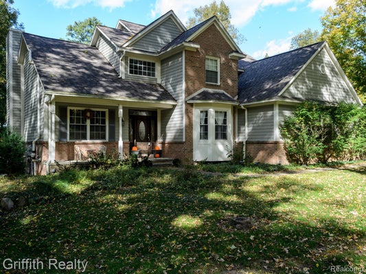 10183 SILVER LAKE RD, BRIGHTON, MI 48116 - Image 2be5fffbbfda60a8cb2eccabffd0fa69/3067829953