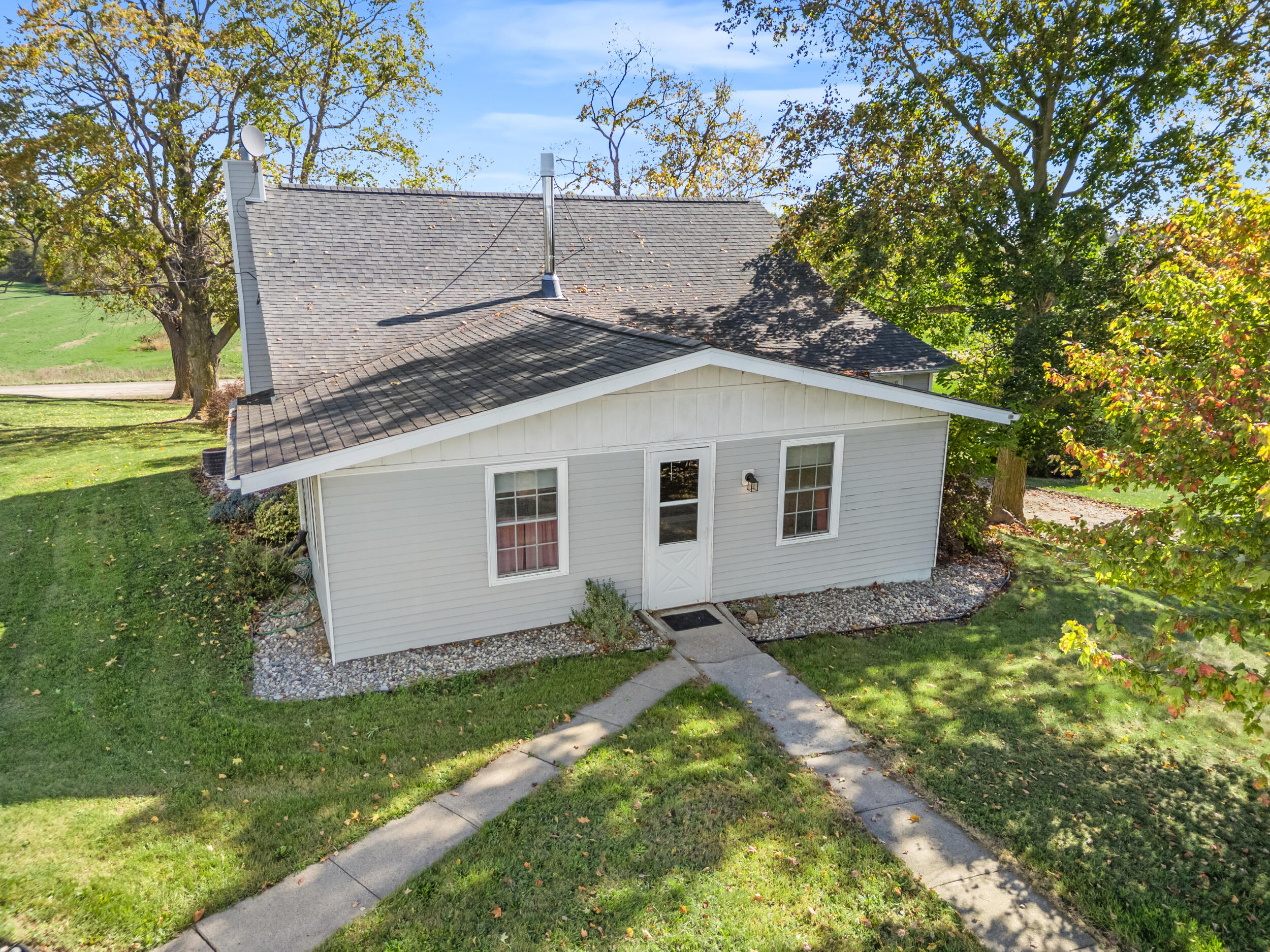 7644 Bothwell Highway