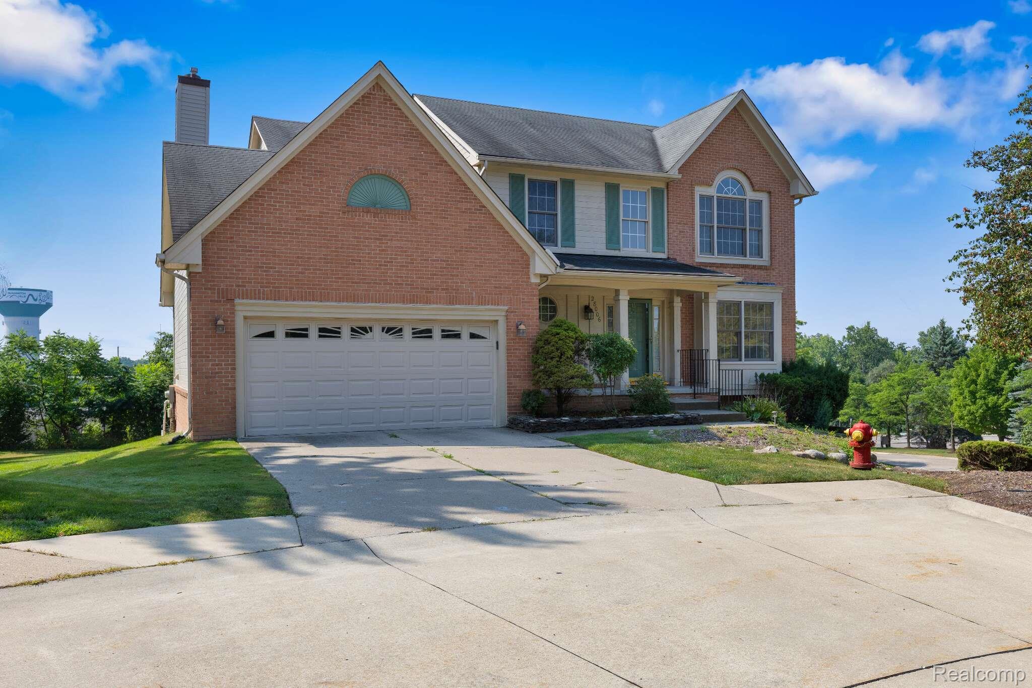 28006 Golf Pointe Boulevard