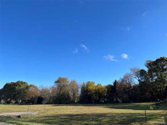 4640 MELANIE LN, WHITE LAKE, MI 48383 - Image 2bf4d3bd72abd28cae1fd84f29574574/1783846604