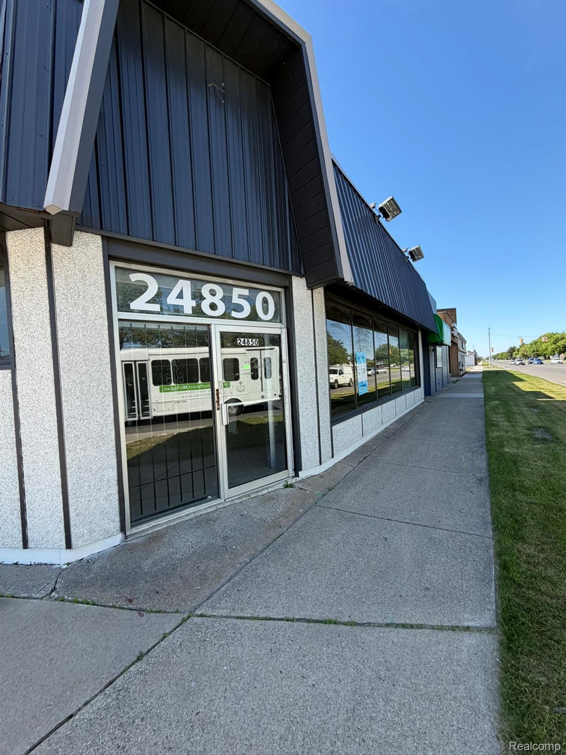 24850 Gratiot Avenue