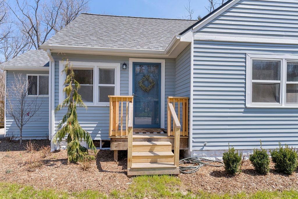 1284 ROCHESTER Road