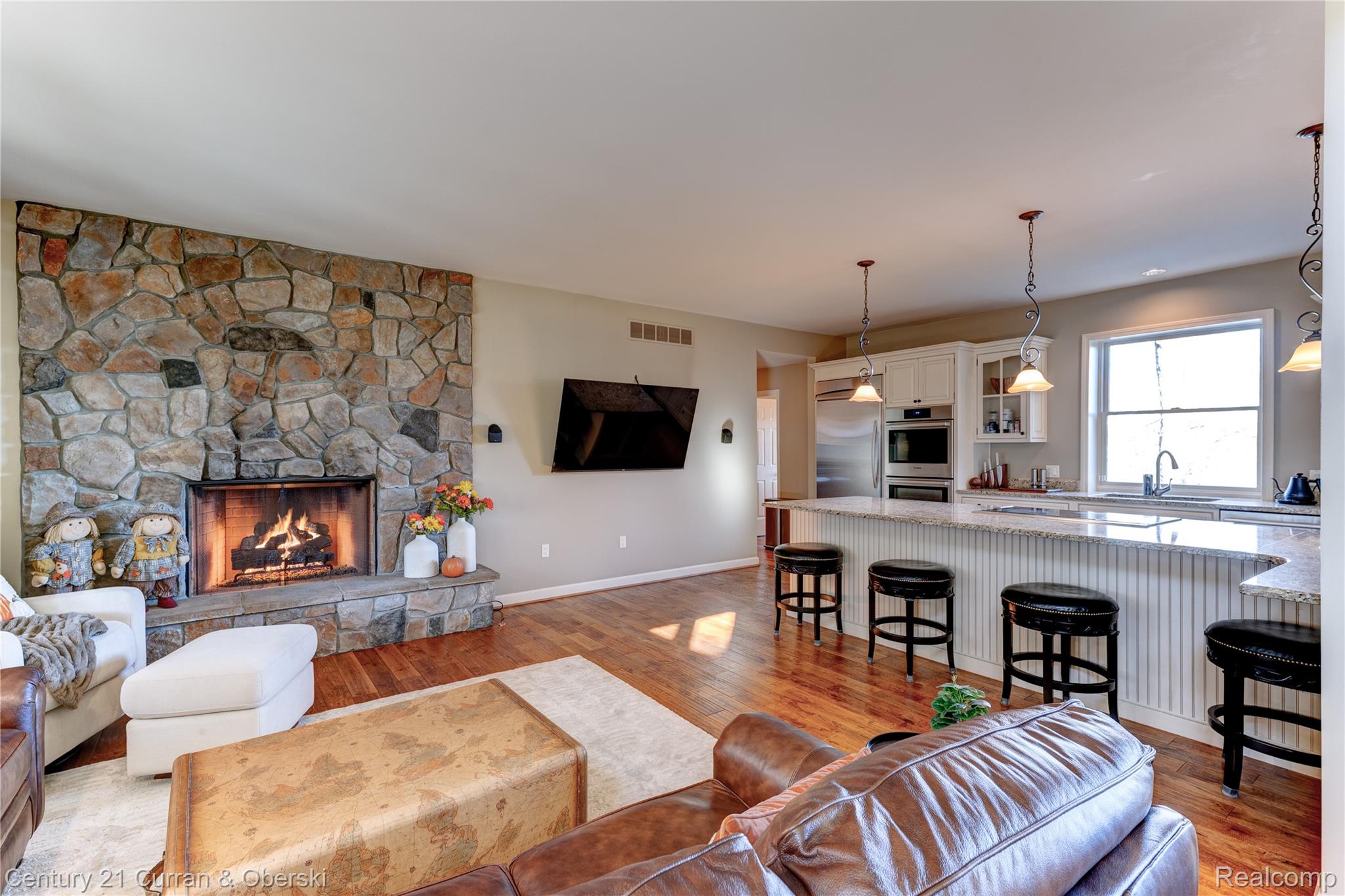 8308 Peninsular Drive