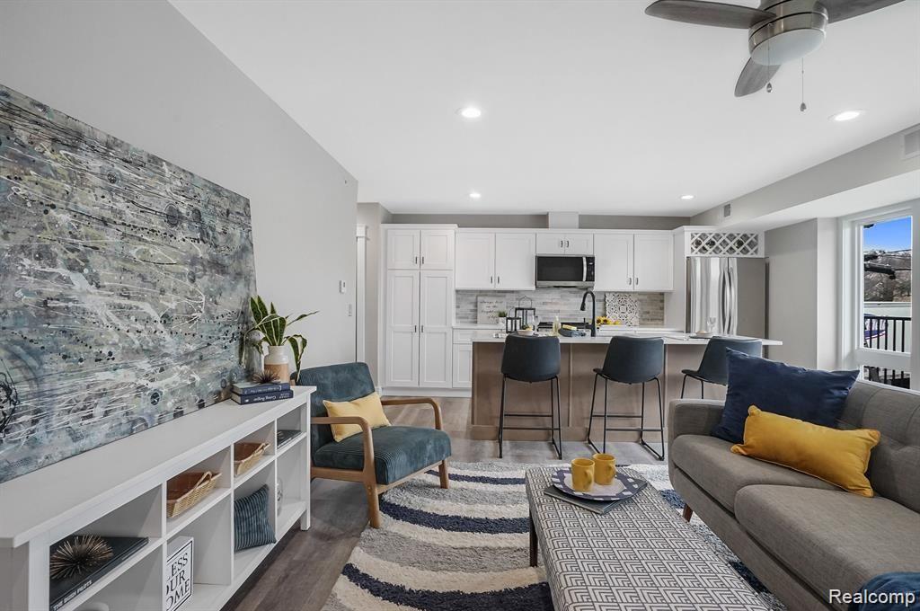 344 Main Street 300