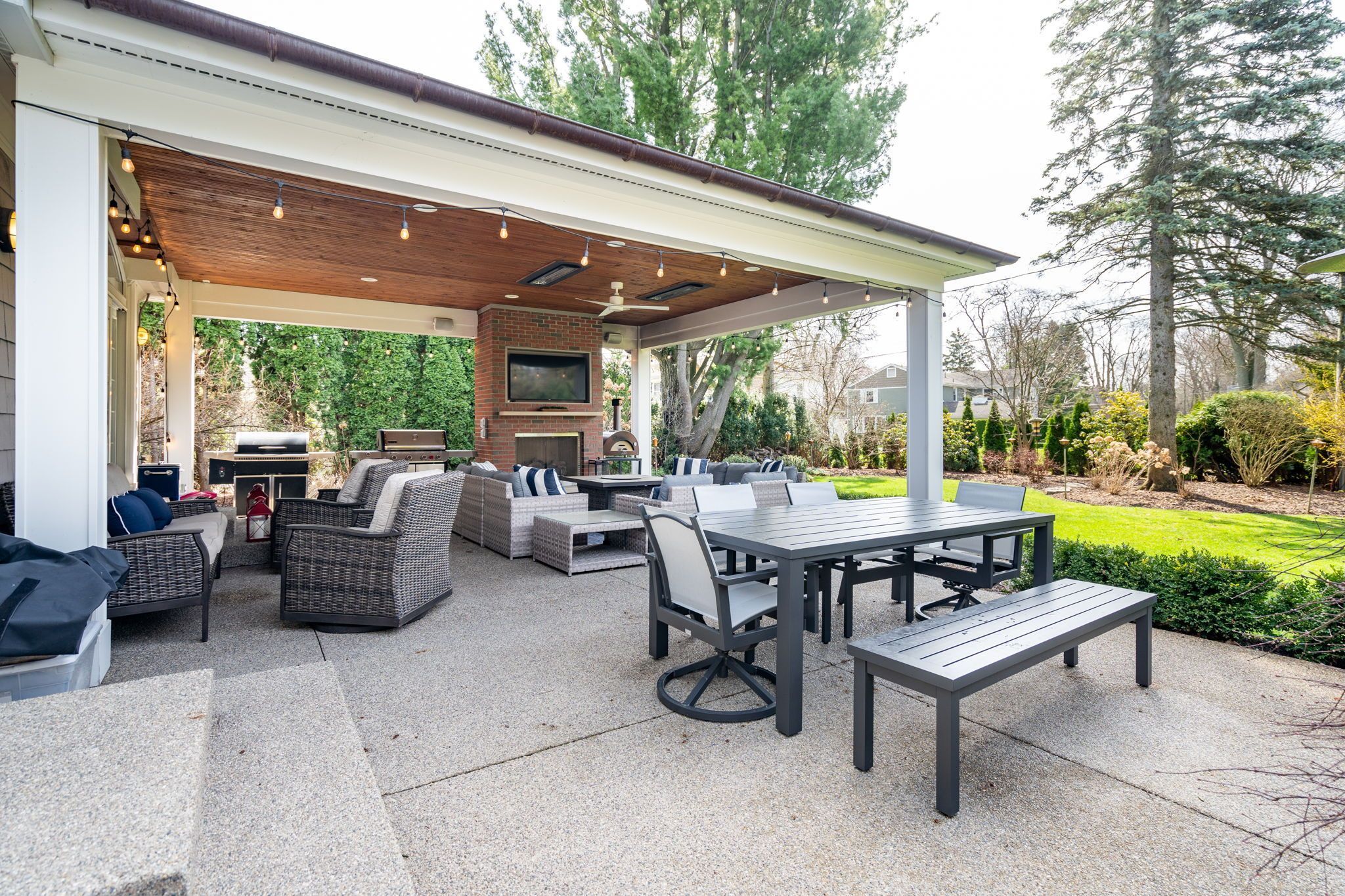 Bloomfield Charter Township Oakland, Michigan 48301, United States, 4 Bedrooms Bedrooms, ,4 BathroomsBathrooms,Residential,Pending,112585