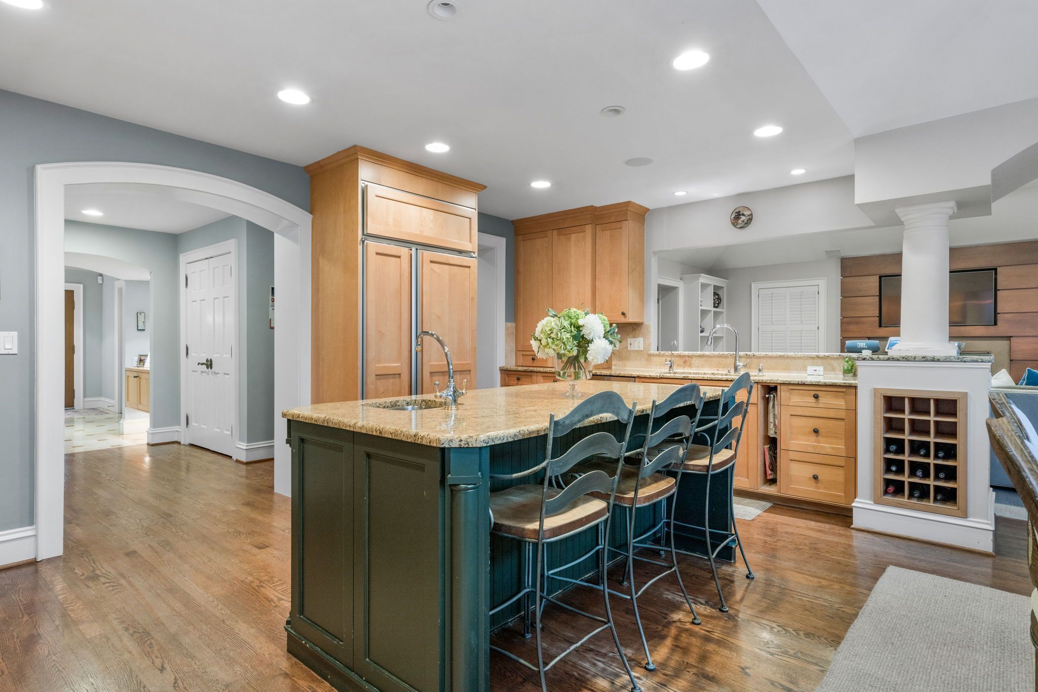 Bloomfield Charter Township Oakland, Michigan 48301, United States, 4 Bedrooms Bedrooms, ,4 BathroomsBathrooms,Residential,Pending,112585