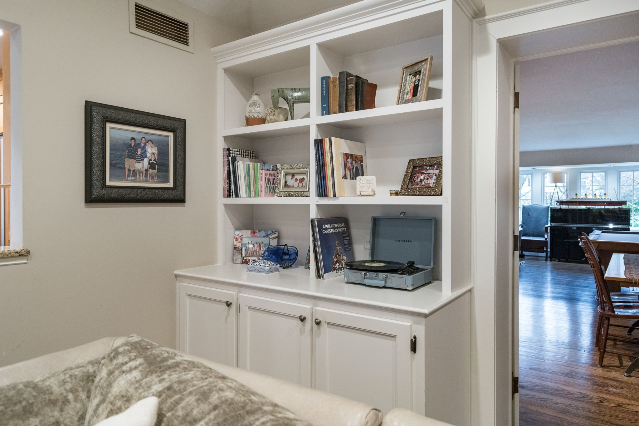 Bloomfield Charter Township Oakland, Michigan 48301, United States, 4 Bedrooms Bedrooms, ,4 BathroomsBathrooms,Residential,Pending,112585