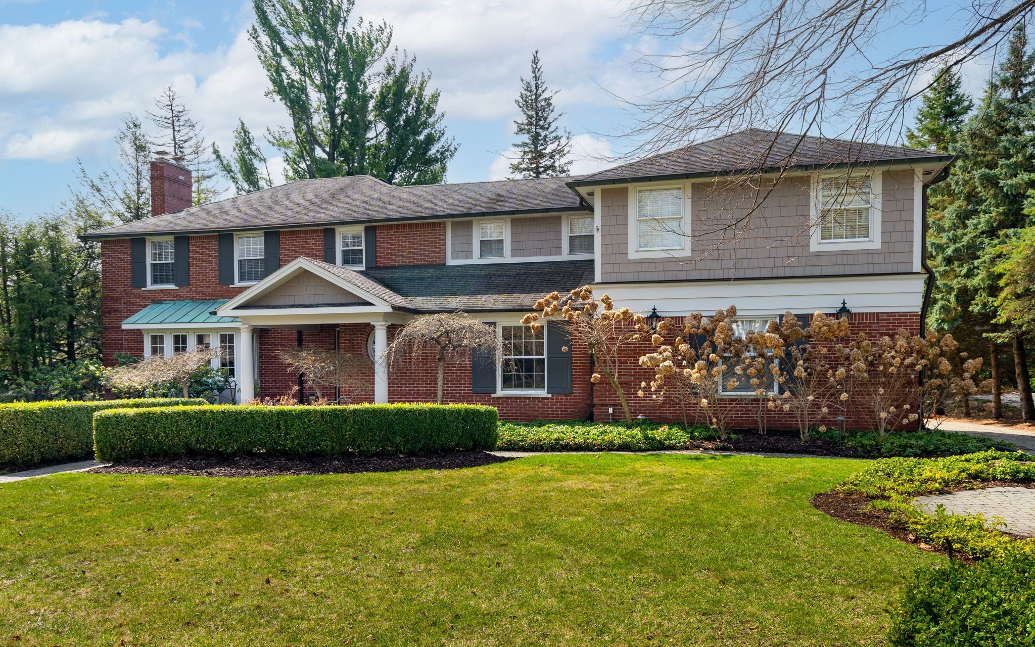 Bloomfield Charter Township Oakland, Michigan 48301, United States, 4 Bedrooms Bedrooms, ,4 BathroomsBathrooms,Residential,Pending,112585