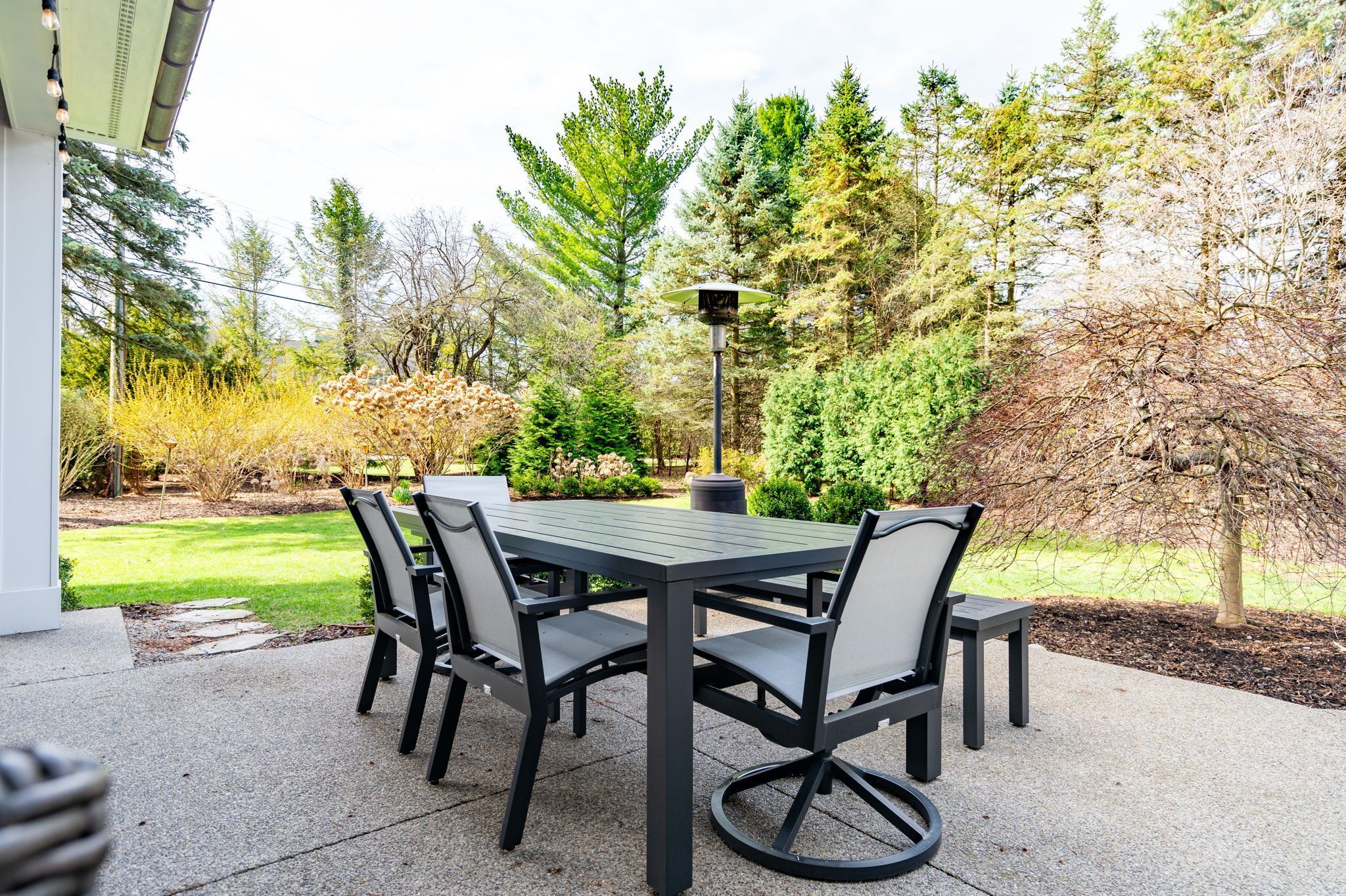 Bloomfield Charter Township Oakland, Michigan 48301, United States, 4 Bedrooms Bedrooms, ,4 BathroomsBathrooms,Residential,Pending,112585