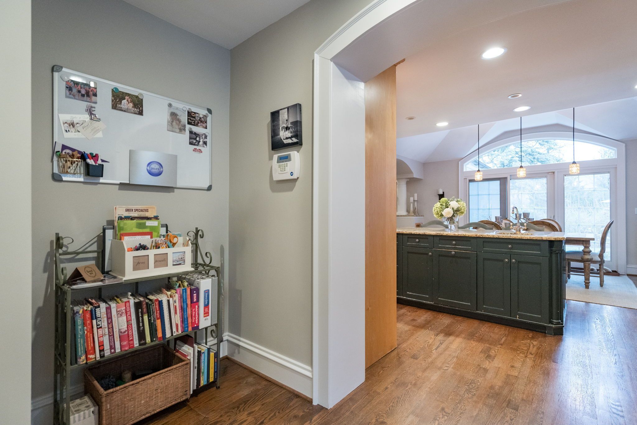 Bloomfield Charter Township Oakland, Michigan 48301, United States, 4 Bedrooms Bedrooms, ,4 BathroomsBathrooms,Residential,Pending,112585