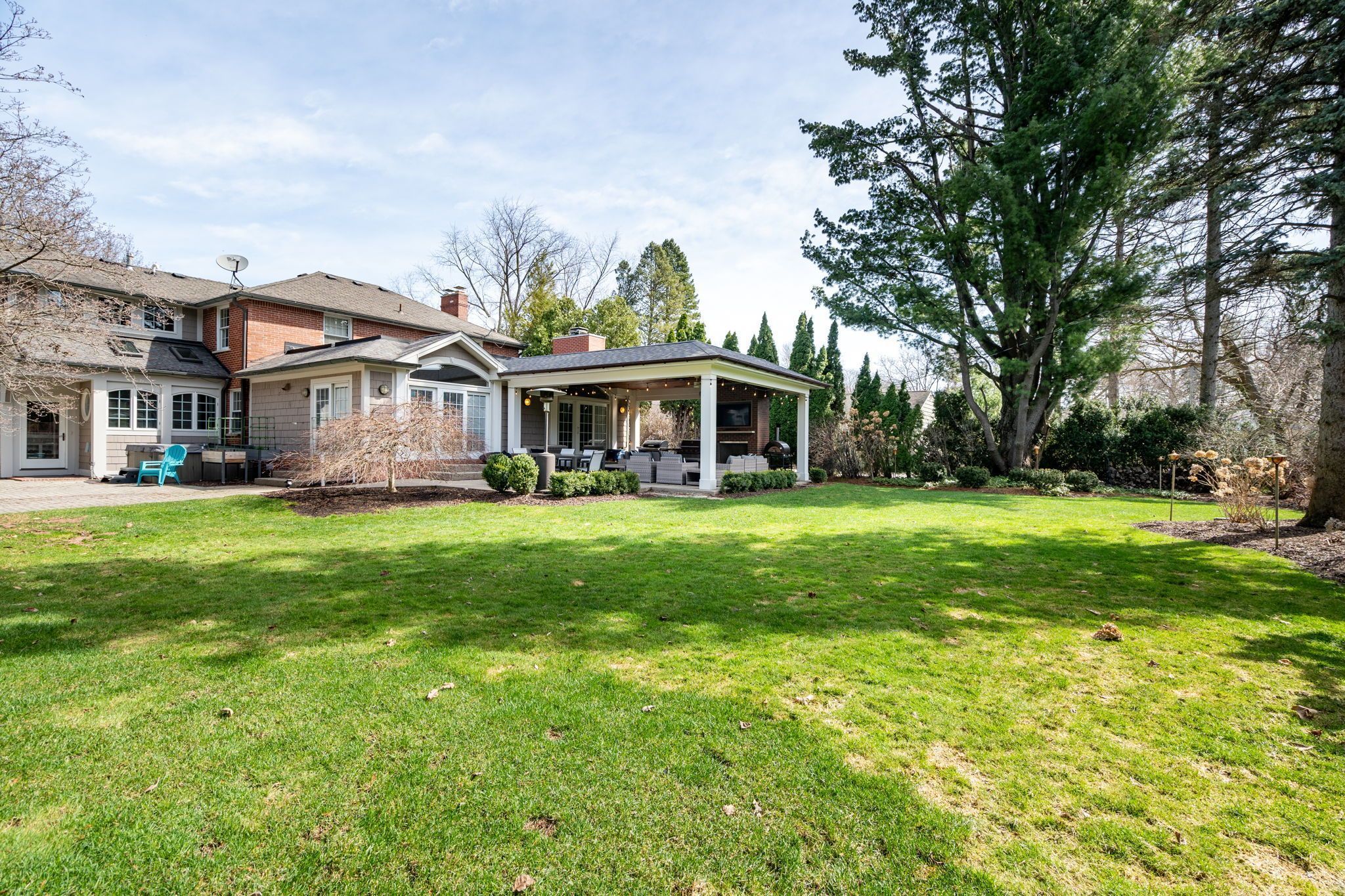 Bloomfield Charter Township Oakland, Michigan 48301, United States, 4 Bedrooms Bedrooms, ,4 BathroomsBathrooms,Residential,Pending,112585