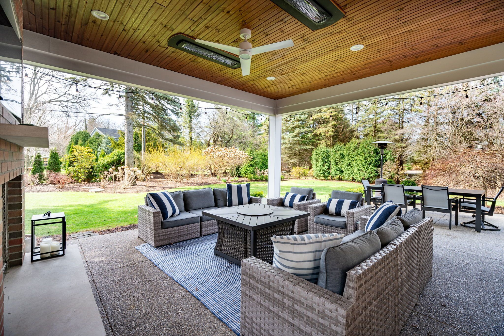 Bloomfield Charter Township Oakland, Michigan 48301, United States, 4 Bedrooms Bedrooms, ,4 BathroomsBathrooms,Residential,Pending,112585