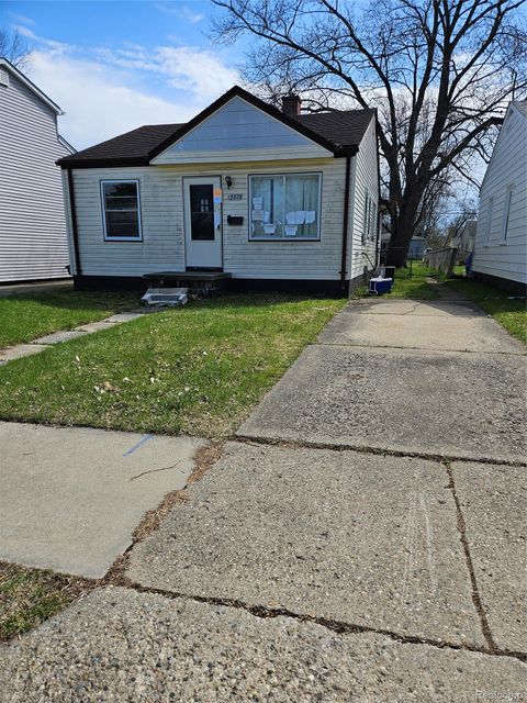 13876 Hendricks Avenue Warren City MI 48089