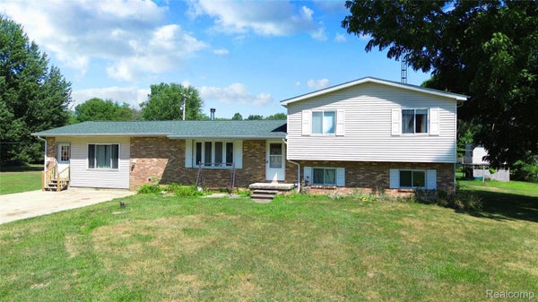 9264 DUFFIELD RD, MONTROSE, MI 48457 - Image 2c2dbd2e88210a28e3e497185a2b722e/2857087236
