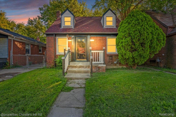 18638 BARLOW ST, DETROIT, MI 48205 - Image 2c323851eadb914ffb0b4e52dc8889ad/3971384416