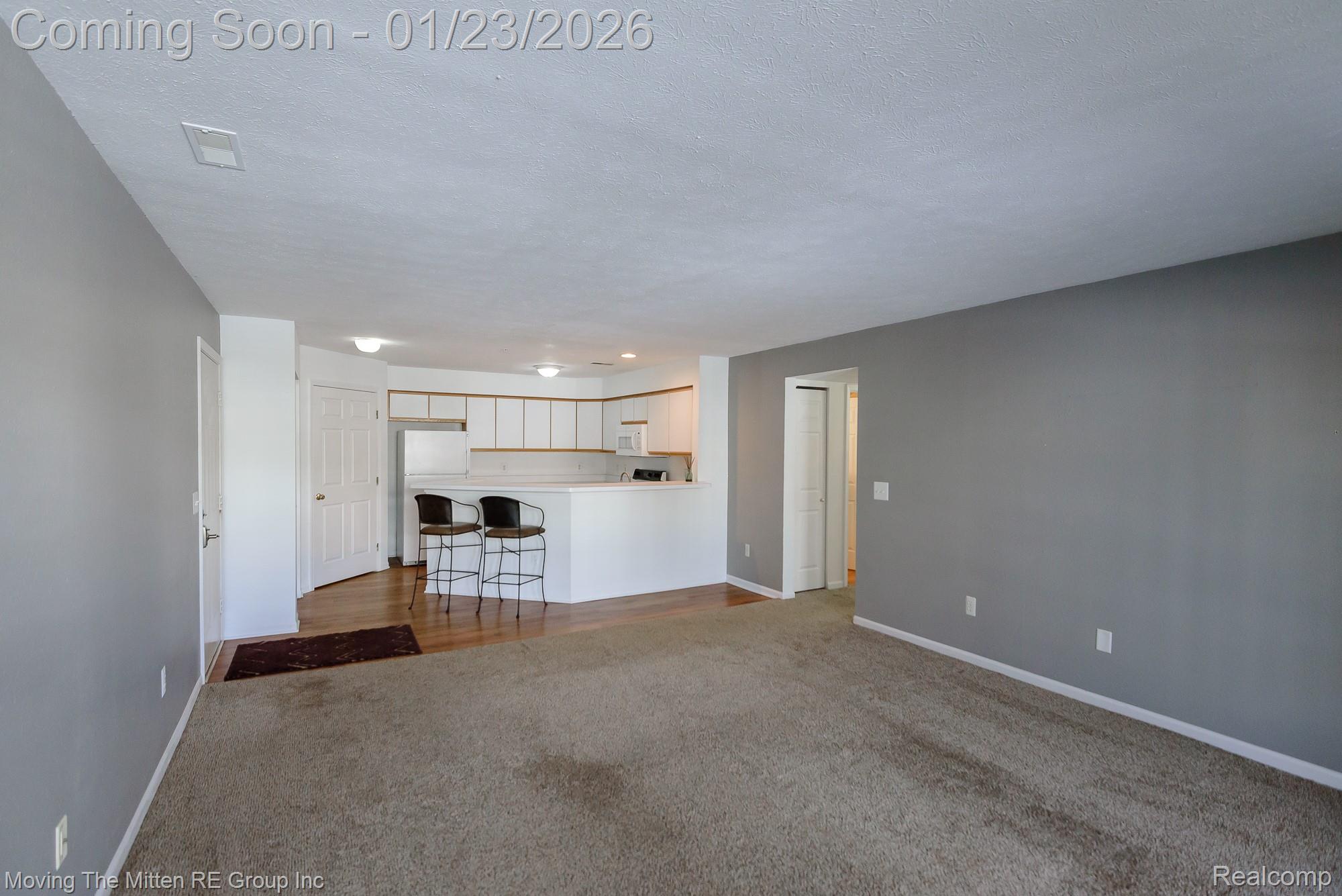 1398 Heatherwood Lane