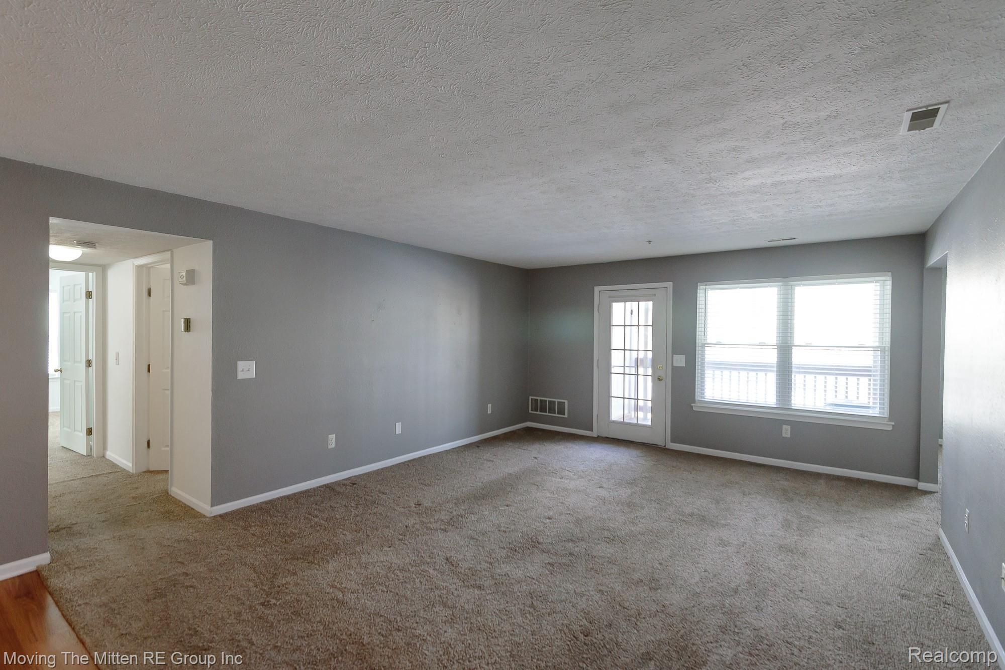 1398 Heatherwood Lane