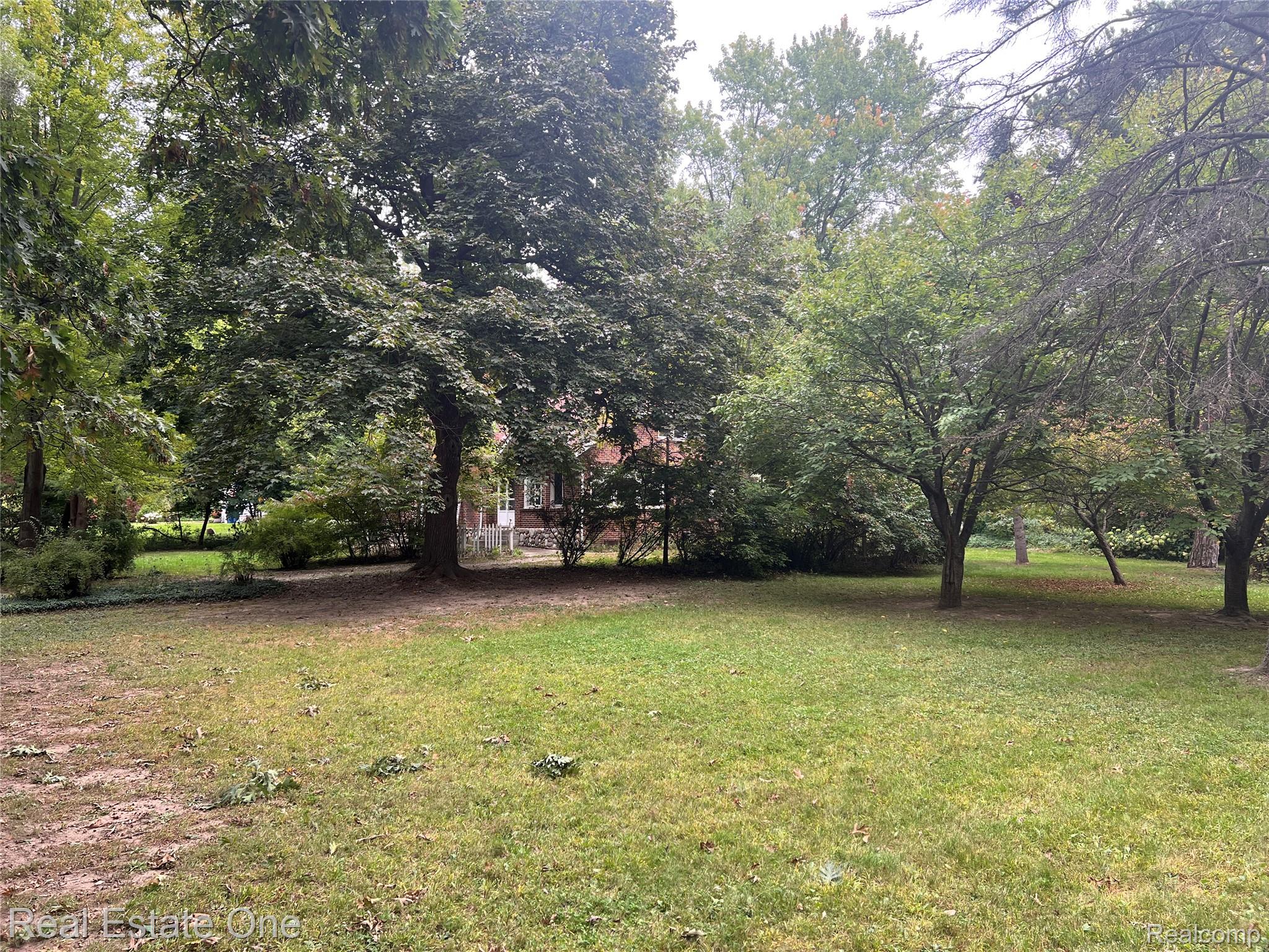 2334 Silver Lake Rd Road