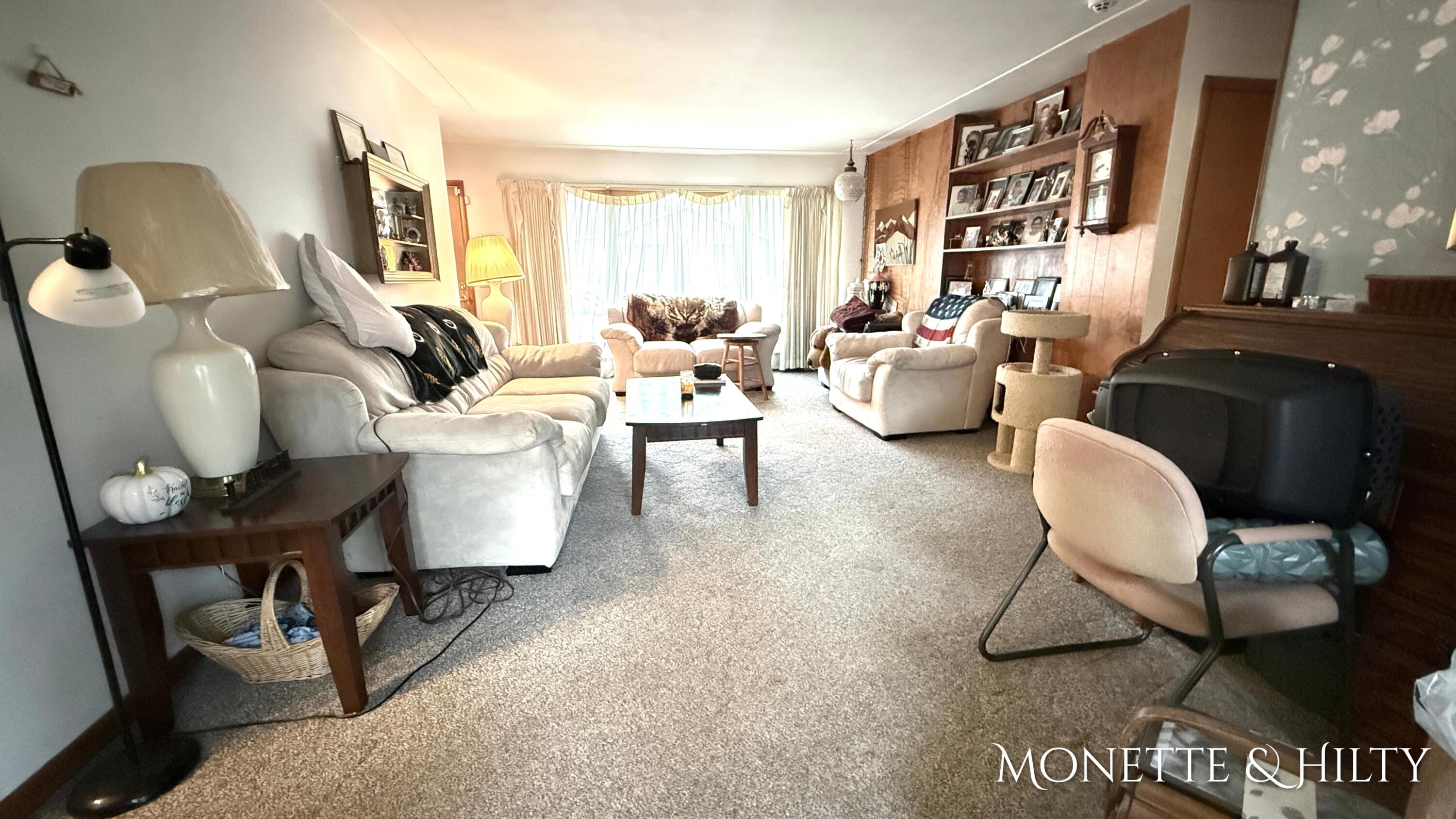 26 W Maplewood Avenue