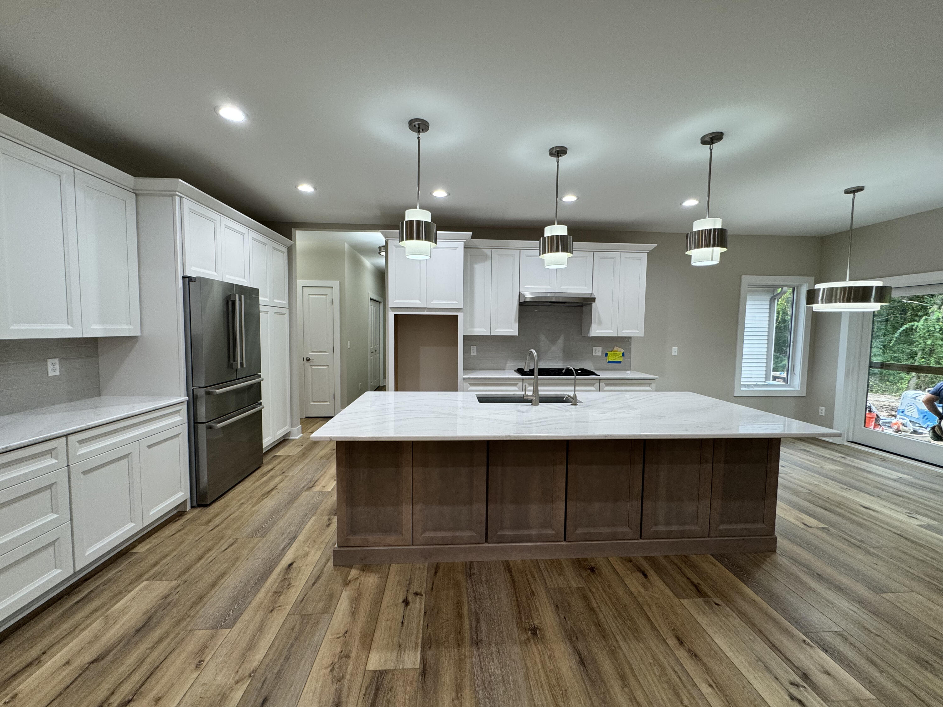 5570 Golf Club Road