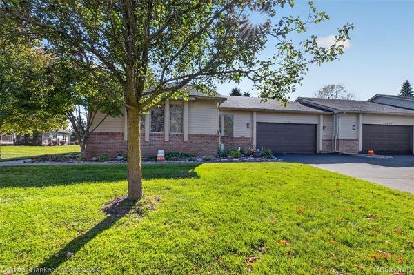 8421 SOLCA DR, WHITE LAKE, MI 48386 - Image 2c3c679a686c9bf9067dc569313c8559/3170274839