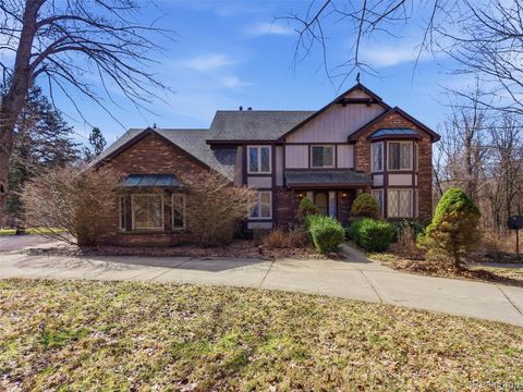 6400 Bridle Lane Highland Charter Township MI 48356