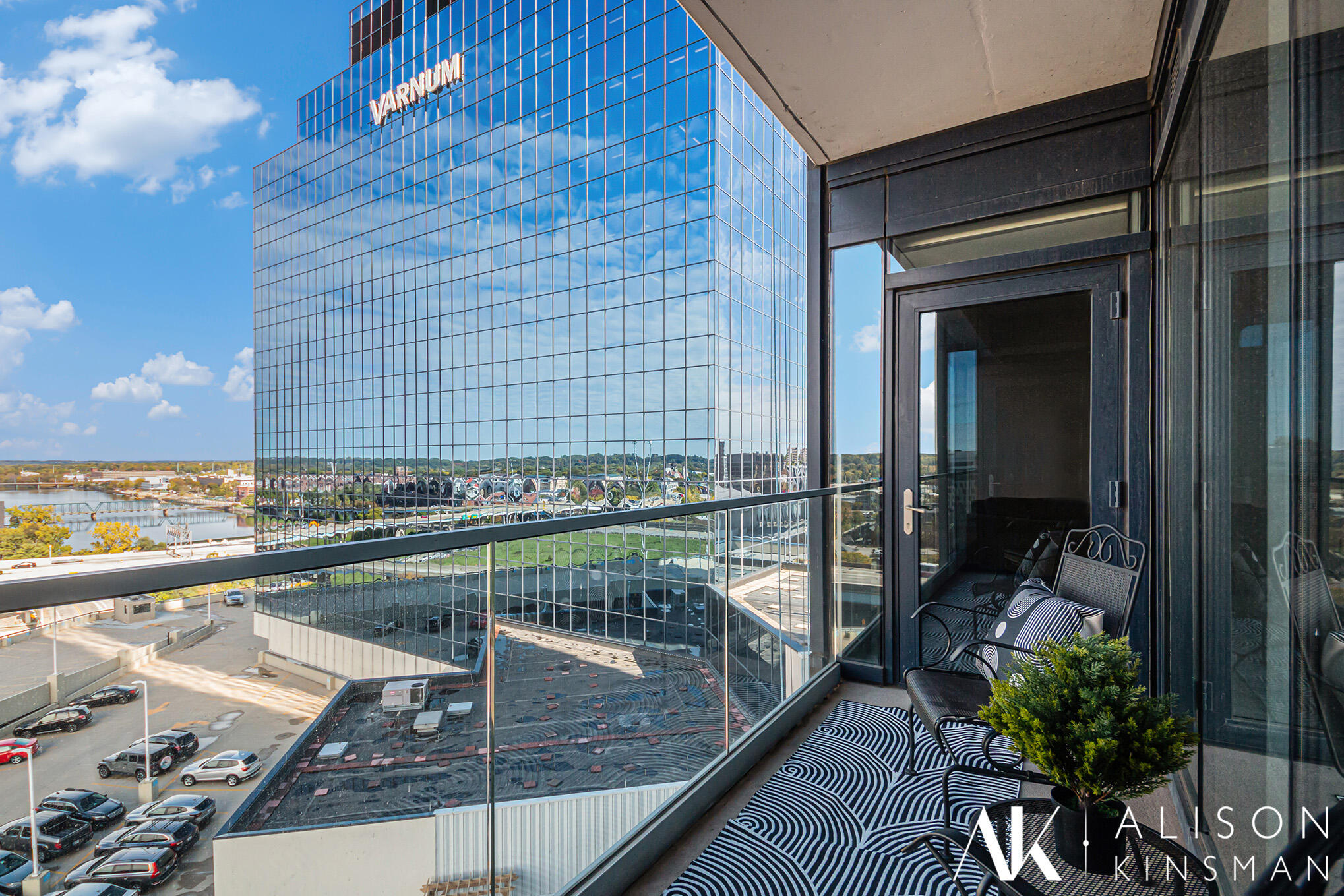 335 Bridge Street NW 1003