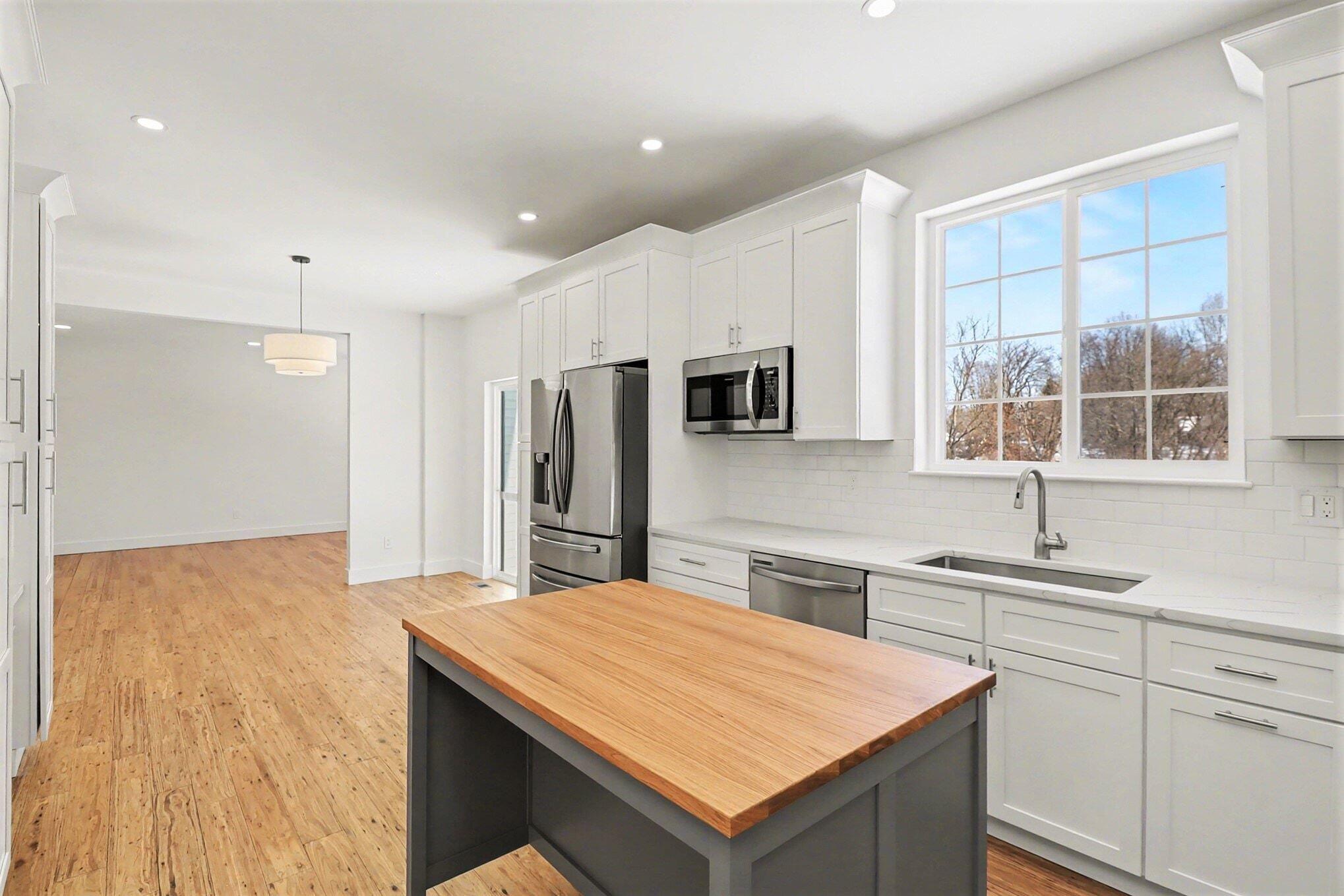 6267 Creekside Circle