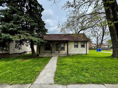 8045 Cadillac Avenue Warren City MI 48089