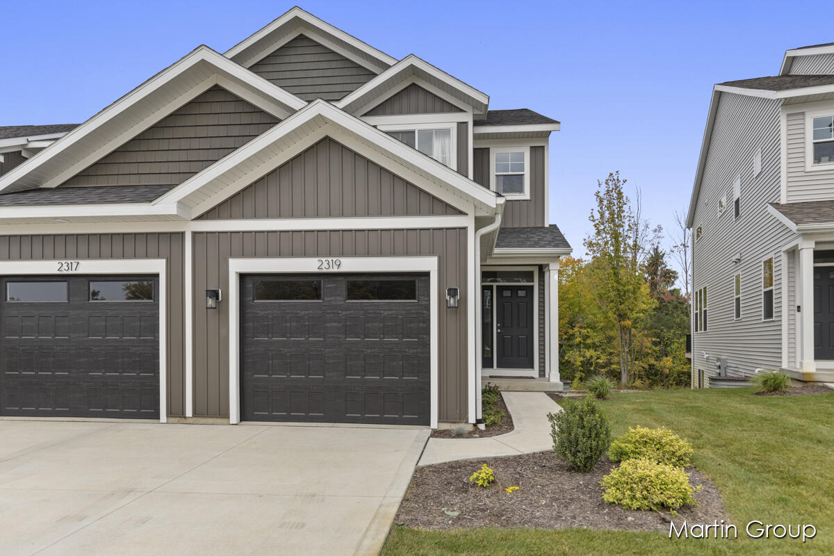 2241 Watertown Way NE