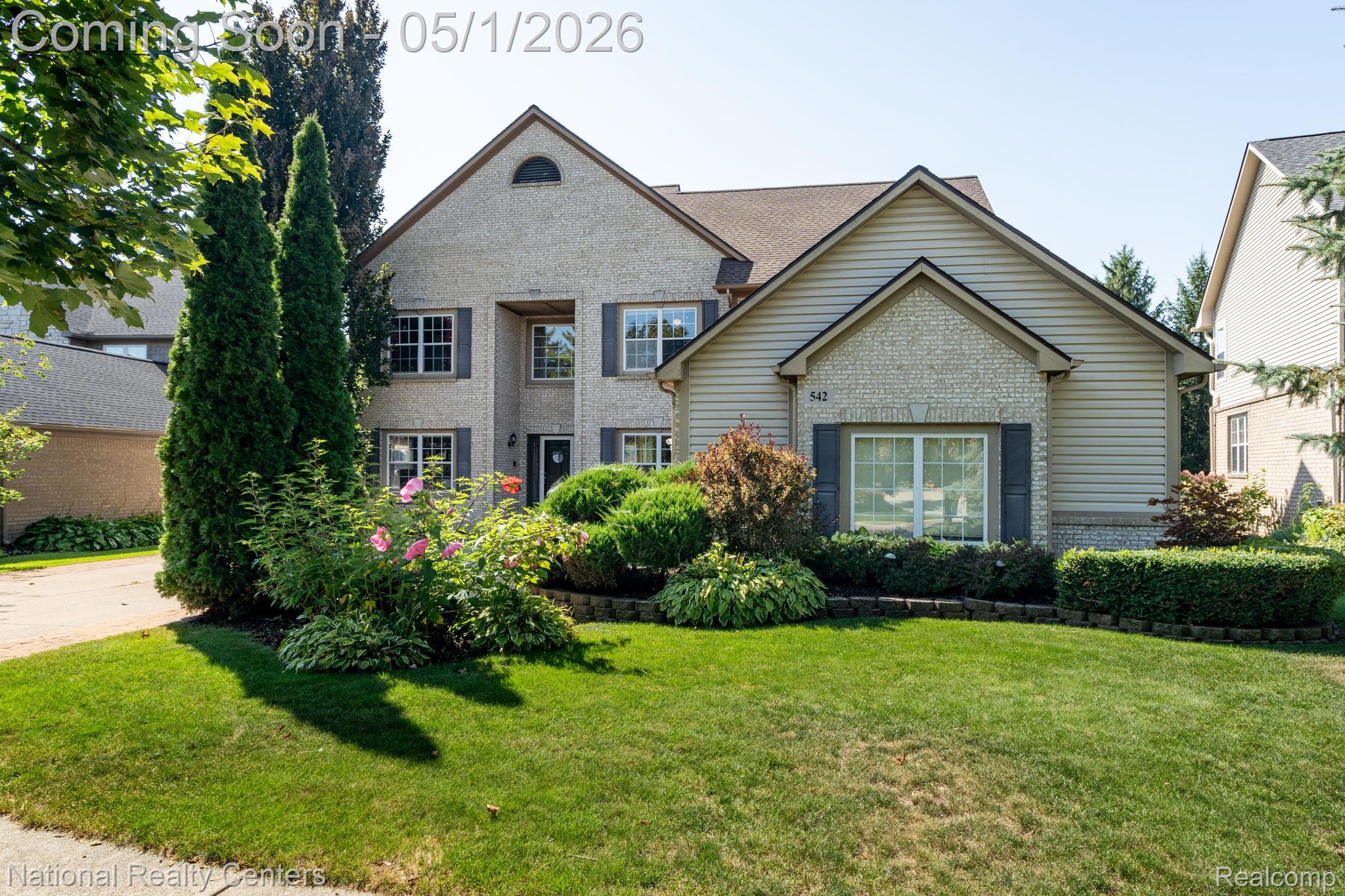 542 Bay Pointe Drive