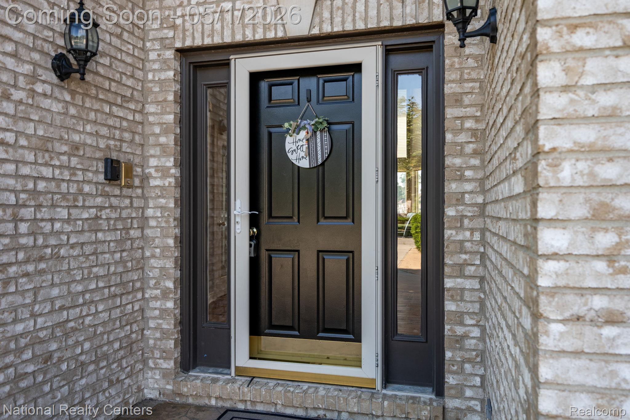 542 Bay Pointe Drive