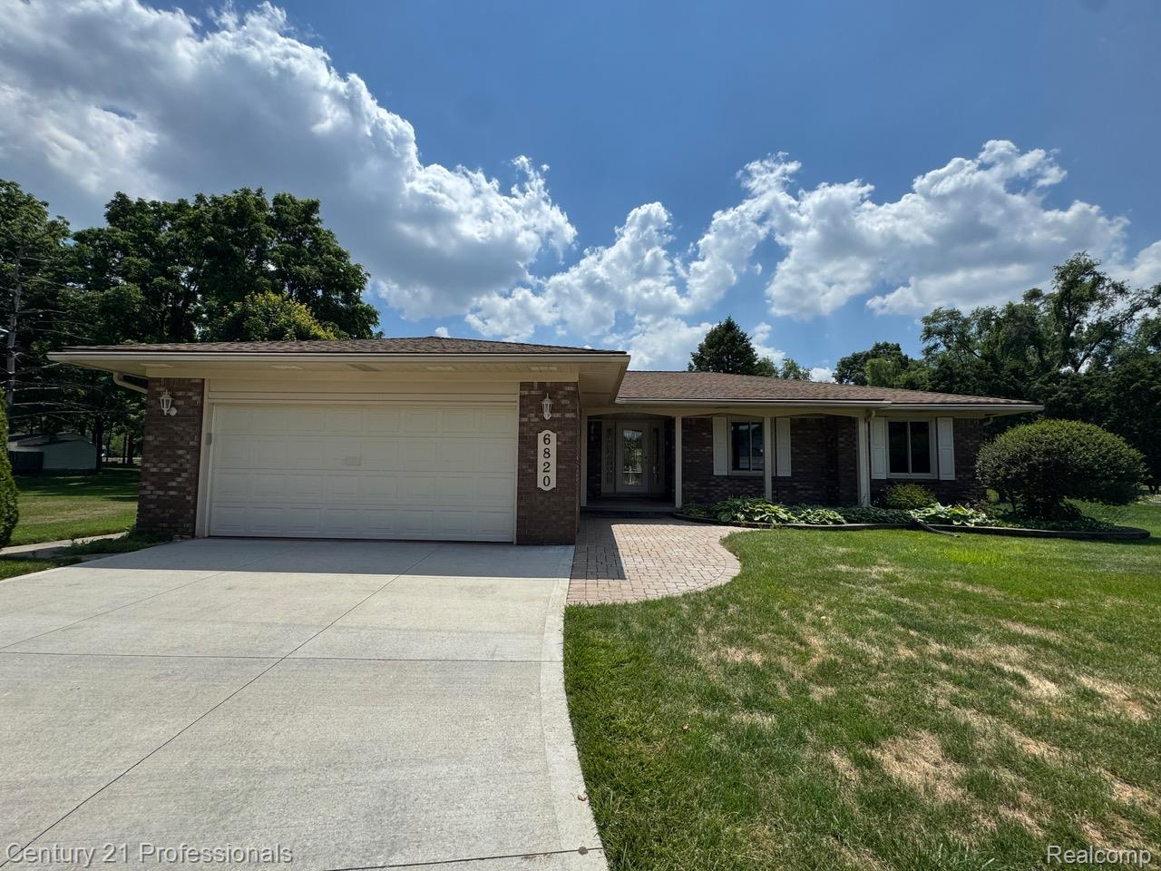 6820 Emerald Shores Drive