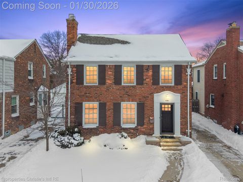 446 McKinley Avenue Grosse Pointe Farms City MI 48236