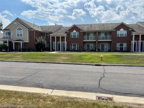 28244 S Pointe Lane New Baltimore City MI 48051